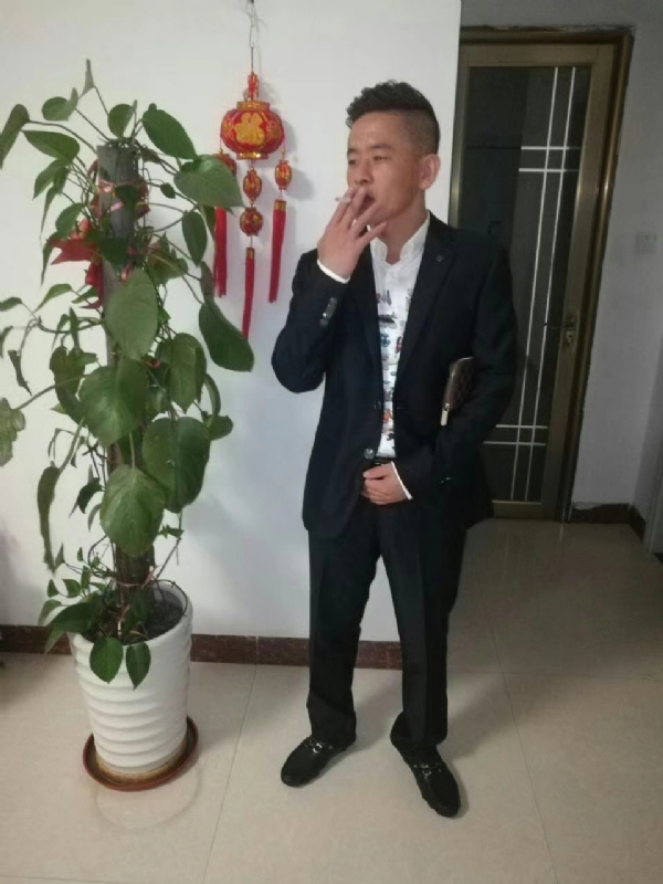男人三十而立的第二张照片--淄博相亲服务中心
