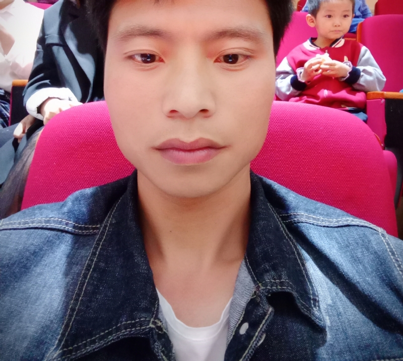 奋斗青年的第一张照片--淄博相亲服务中心