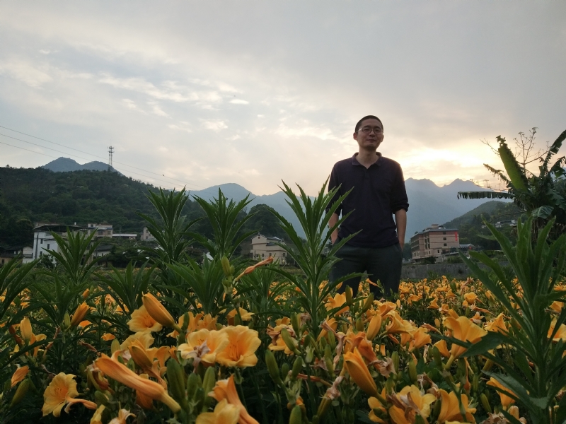 黄晓东的第一张照片--淄博相亲服务中心