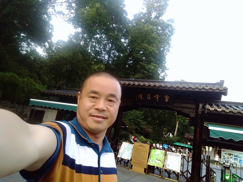 夏雨晨紫的第一张照片--淄博相亲服务中心