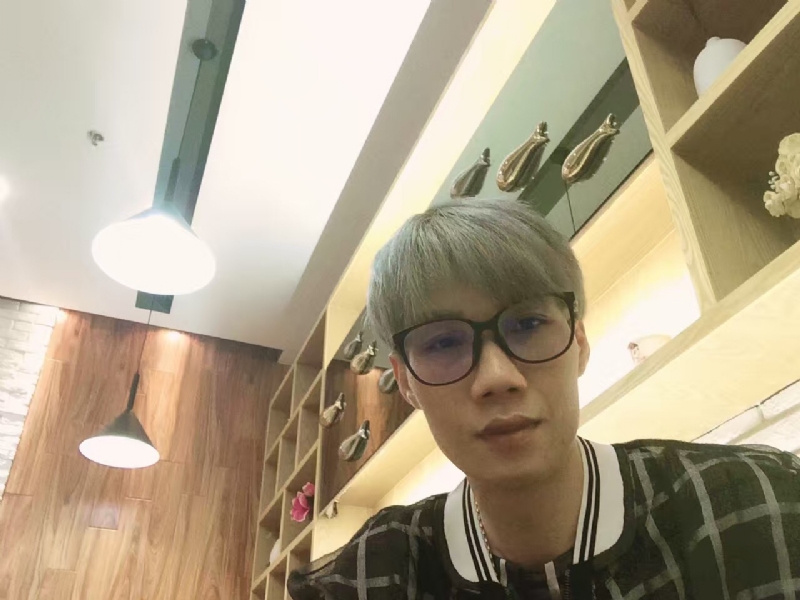 黄峰的第一张照片--淄博相亲服务中心