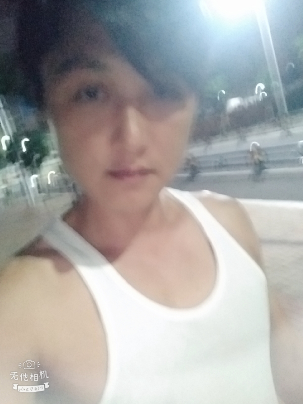 弟弟的第一张照片--淄博相亲服务中心