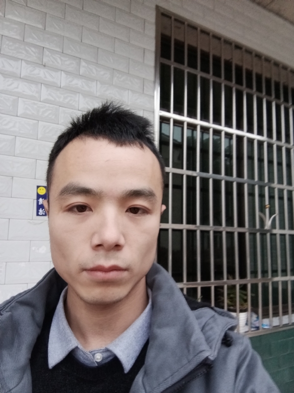 笑得那么开心的第一张照片--淄博相亲服务中心