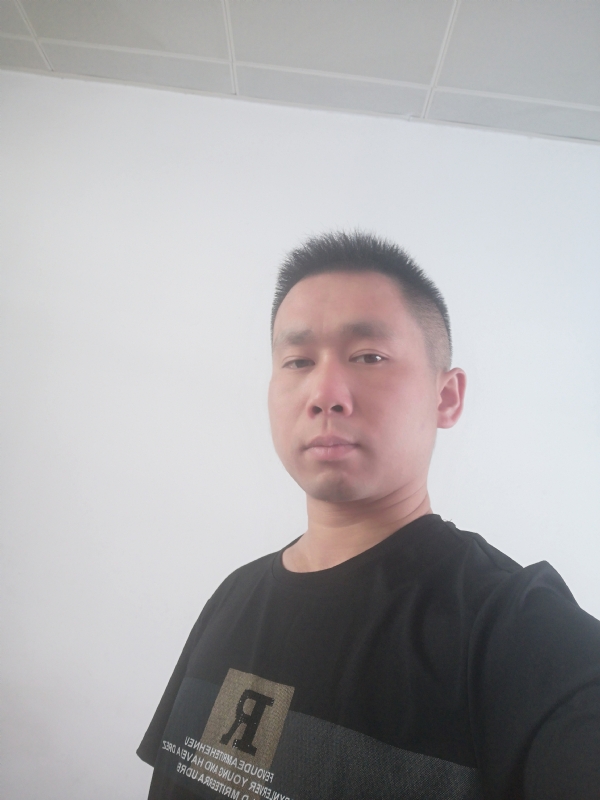 孤独的狼的第一张照片--淄博相亲服务中心
