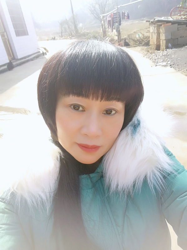 金鱼儿的第一张照片--淄博相亲服务中心