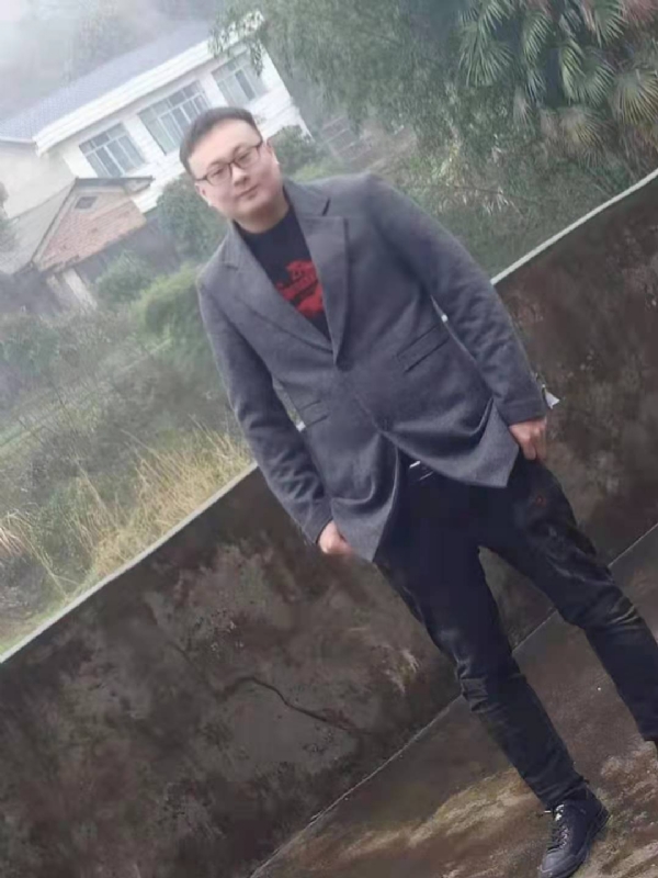 冰城的第二张照片--淄博相亲服务中心