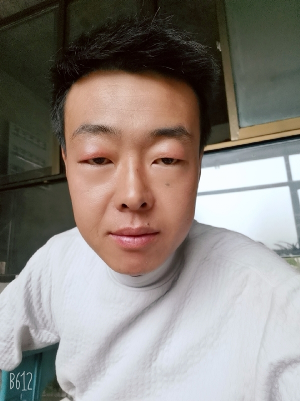 缺爱80后的第一张照片--淄博相亲服务中心