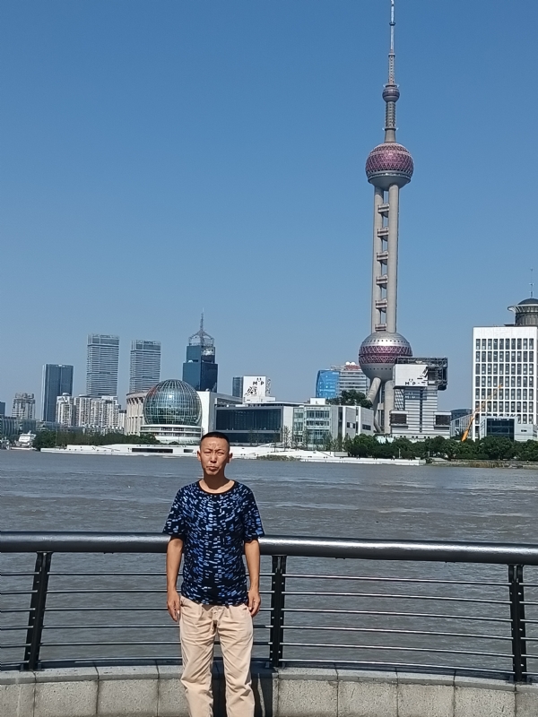 伪装浪漫的第一张照片--淄博相亲服务中心