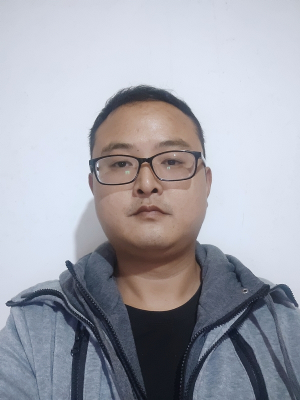爱在一瞬间的第一张照片--淄博相亲服务中心