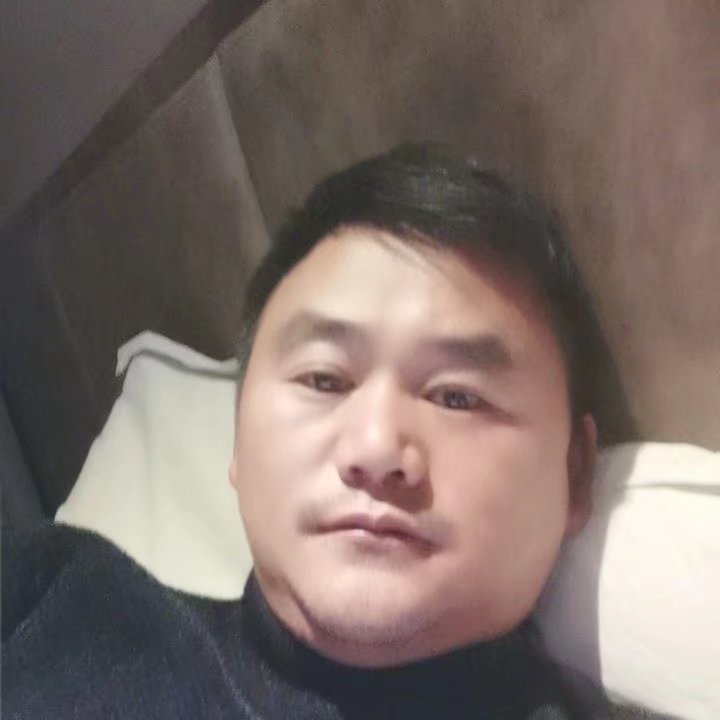 奔跑的第四张照片--淄博相亲服务中心