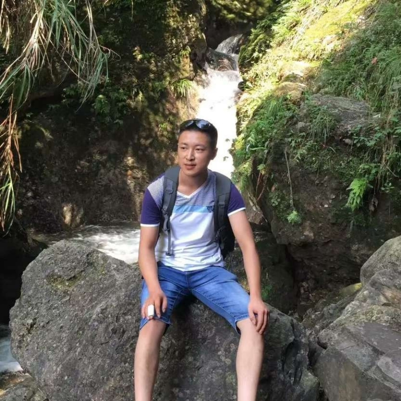 人杰地也灵的第一张照片--淄博相亲服务中心