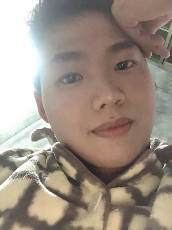 她的第四张照片--淄博相亲服务中心
