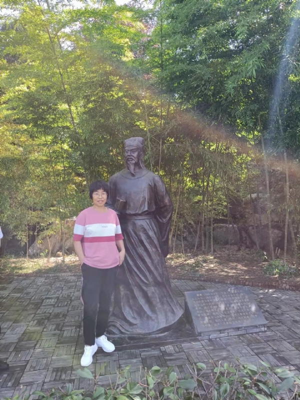 秋天的菊花的第一张照片--淄博相亲服务中心