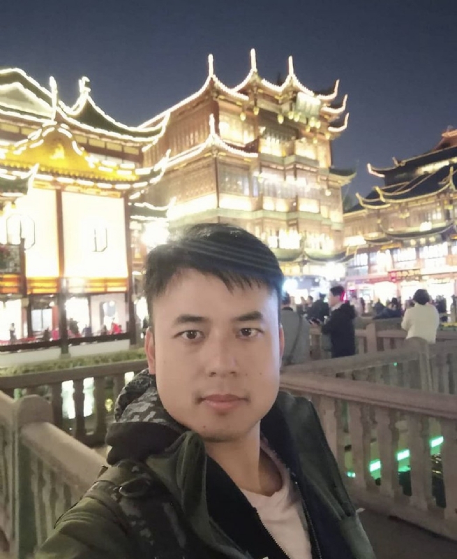 何先生he的第一张照片--淄博相亲服务中心