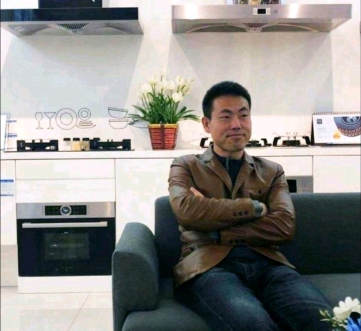 奋斗的执着的第一张照片--淄博相亲服务中心