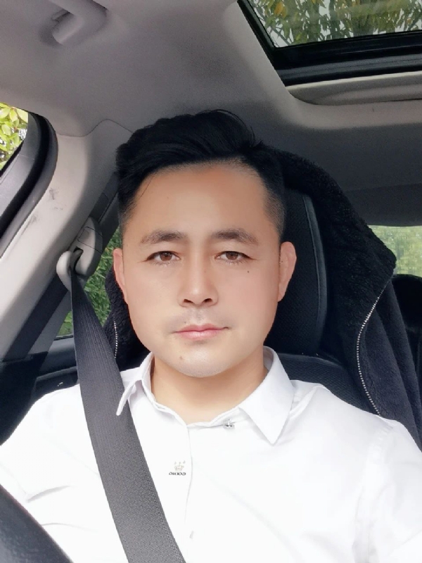 阿华大人的第一张照片--淄博相亲服务中心