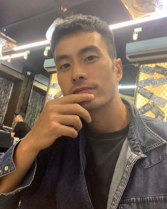 伟业强哥的第一张照片--淄博相亲服务中心