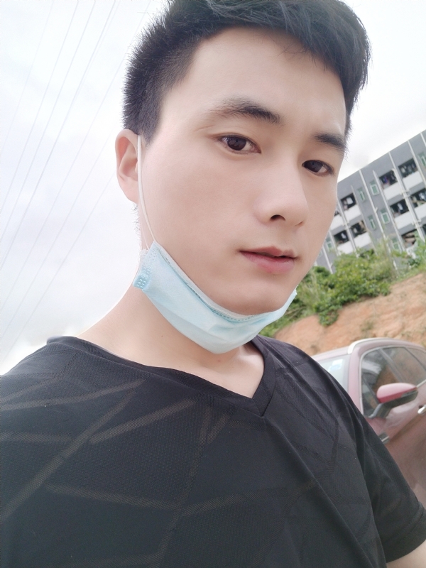 何凡的第二张照片--淄博相亲服务中心