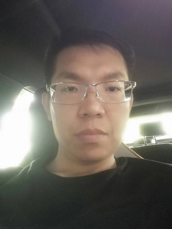 小黑包的第二张照片--淄博相亲服务中心