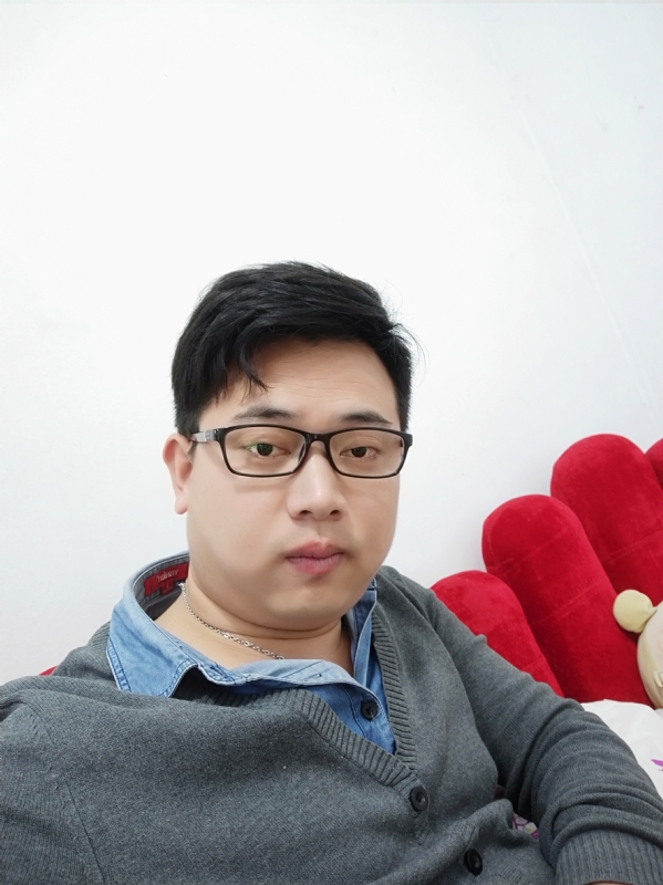 何必在亿的第一张照片--淄博相亲服务中心