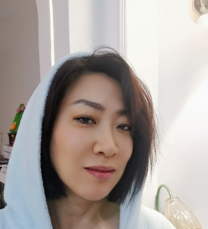 火玫瑰的第一张照片--淄博相亲服务中心