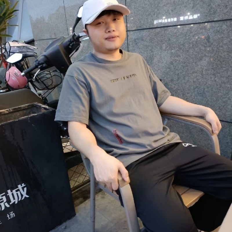 风吹半夏的第一张照片--淄博相亲服务中心