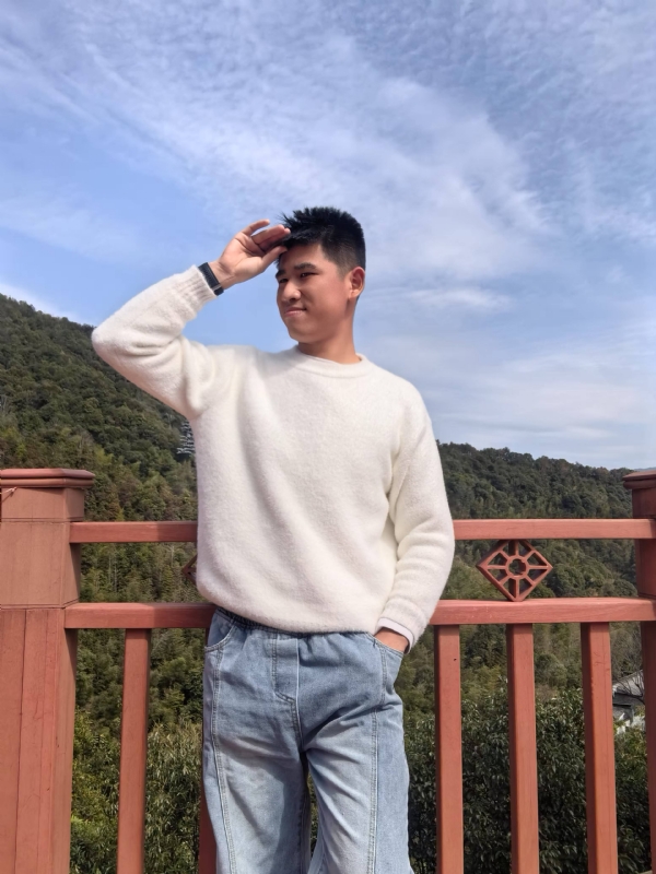 颜SEME的第一张照片--淄博相亲服务中心