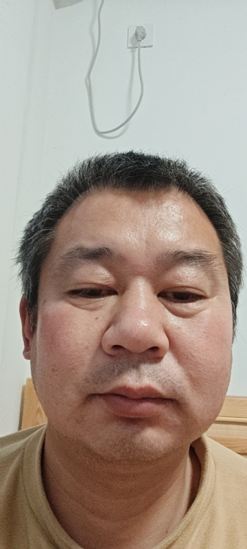 龙万的第一张照片--淄博相亲服务中心