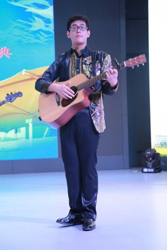 一叶知秋ZG的第一张照片--淄博相亲服务中心