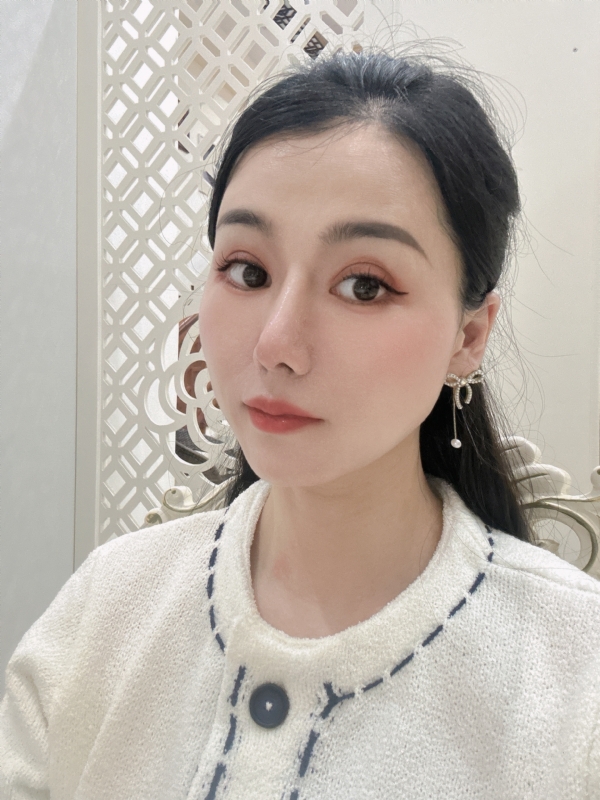 金莉的第一张照片--淄博相亲服务中心